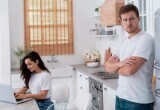 - Твои родители удавятся купить внуку шоколадку, - жена ненавидит, когда мои родители приходят в гости с пустыми руками