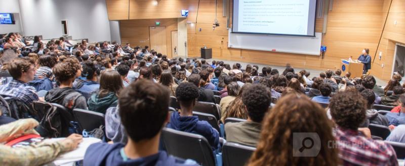 Нейросеть Midjourney