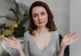 Невестка кричала, что мы хотим угробить внука, а ребенок всего лишь поел клубнику и окунулся в нормальное детство