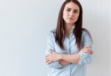 У нас в кабинете стало невозможно работать, когда к нам перевели коллегу, которая постоянно болтает