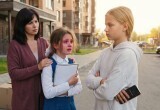 Договорились купить у соседки ее квартиру, а она в последний момент кинула нас, а потом еще и свою дочь против нашей настроила