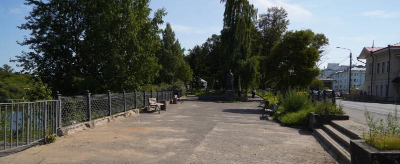 В Вологде стартовали подготовительные работы по благоустройству Петровского сквера