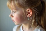 - Я же не переплюну вторую бабушку, - мама обиделась, что внучке серьги подарила моя свекровь, а не она