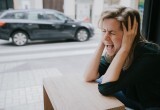 - Вы мое парковочное место заняли, - у нас испортились отношения с соседкой, которую мы даже не знали толком