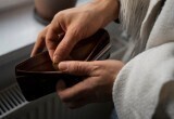 - Плати мне половину аренды за однушку по рынку, - сказал брат, когда поселил нашу маму у себя в квартире