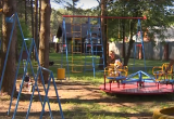 70 – летний пенсионер из Череповецкого района сам построил детскую площадку
