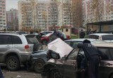 В ЗШК череповецкий лихач разбил три машины прямо во дворе (фото)