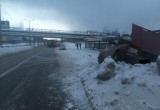 Мусоровоз КАМАЗ на Северном шоссе раздавил ВАЗ 2107: ГИБДД ищет очевидцев ДТП (ФОТО) 