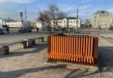 В Череповце начали устанавливать «странные» скамейки
