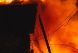 Страшный пожар в Великом Устюге оставил без крова семью с тремя детьми (ФОТО)