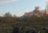 На металлобазе в Ясной Поляне под Череповцом прогремели три взрыва и начался пожар (ФОТО, ВИДЕО)