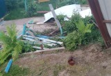 В Климовском «Лада» под управлением юных хамов приехала в чужой огород (ВИДЕО)