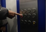 Мэр Череповца показал первую партию обновленных лифтов