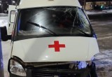 В центре Череповца лихач на иномарке врезался в машину скорой помощи