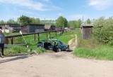 Под Великим Устюгом водитель легковушки налетел на столб: погибла пассажирка