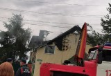 Частный дом загорелся в Соколе после удара молнии: появились подробности пожара