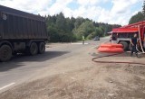 В Вологодской области целую неделю пытаются потушить тлеющий мусорный полигон