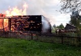 Двое мужчин пострадали в огне в разных районах Вологодчины за минувшие сутки