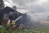 15 человек остались без крыши над головой после пожара в Кирилловском районе