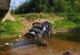В Бабушкинском районе автомобиль упал в реку: погибла двухлетняя девочка