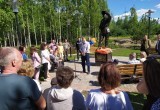 В Череповце появился памятник коксохиммонтажнику