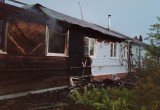 В одном из районов Вологодчины сгорел двухквартирный дом: пострадала хозяйка