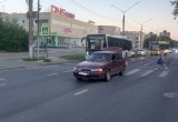 В Череповце беспечный водитель "Нексии" сбил женщину с ребенком
