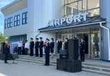В аэропорту Череповца установили символический пограничный столб