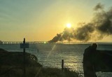 ЧП на Крымском мосту: после взрыва автомобиля обрушились два пролета