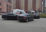 Водителя "Фольксвагена" увезли в больницу после столкновения  с "Фордом" в ЗШК