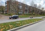 В Заягорбском районе Череповца пожилой автомобилист сбил мужчину на мотороллере