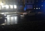 Легковушка врезалась в столб в Череповце: пострадали женщина и ребенок