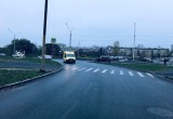 На Сталеваров столкнулись две иномарки и машина "скорой помощи": пострадал пациент