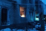 Стали известны подробности крупного пожара на угольном складе под Череповцом: ликвидация ЧП продолжается