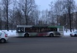 Пенсионерку из Череповца увезли в больницу после падения в 39-м автобусе