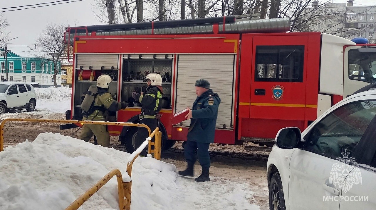 В Череповецкий городской суд вызвали пожарных | 23.12.2022 | Череповец -  БезФормата