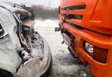 Две пассажирки пострадали в массовой аварии на федеральной трассе под Череповцом