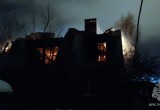Огонь полностью уничтожил жилой дом в Белозерске