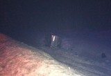 Водитель внедорожника вылетел в кювет и перевернулся на трассе между Череповцом и Белозерском