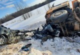 Грузовик раздавил легковушку на одной из трасс Вологодчины: погиб 18-летний водитель