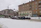 "Поцелуй" четырех авто на Ленина парализовал движение в центре Череповца 