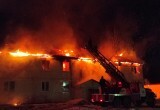 Под Череповцом сегодня ночью сгорел 13-квартирный дом
