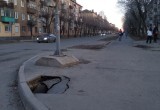 В центре Череповца провалился асфальт у пешеходного перехода