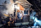 Неизвестные спалили дачный дом в одном из СНТ Череповца