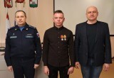 Боец-контрактник из Вологодской области награжден двумя медалями за мужество в ходе СВО