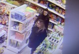 Две неизвестных женщины обокрали детский магазин в центре Череповца