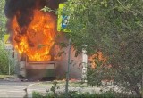 В Вологде в эти минуты горит рейсовый автобус