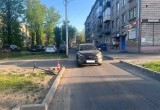 В Череповце водитель иномарки сбил женщину на электросамокате