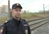 Вологодский полицейский, который бросился под поезд ради спасения нарушения, стал героем видеокомикса