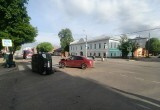Два человека пострадали в крупной аварии с участием двух иномарок в центре Череповца